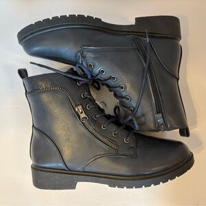 Wanted black leather lace-up side zip combat boots size 8.5